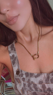 Chan Sutt Chuncky Clasp Gold Necklace