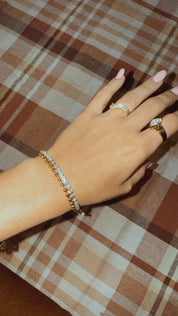 Diva Bling Crystal Gold Tennis Bracelet