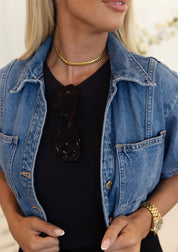 THIN SHINY GOLD NECKLACE