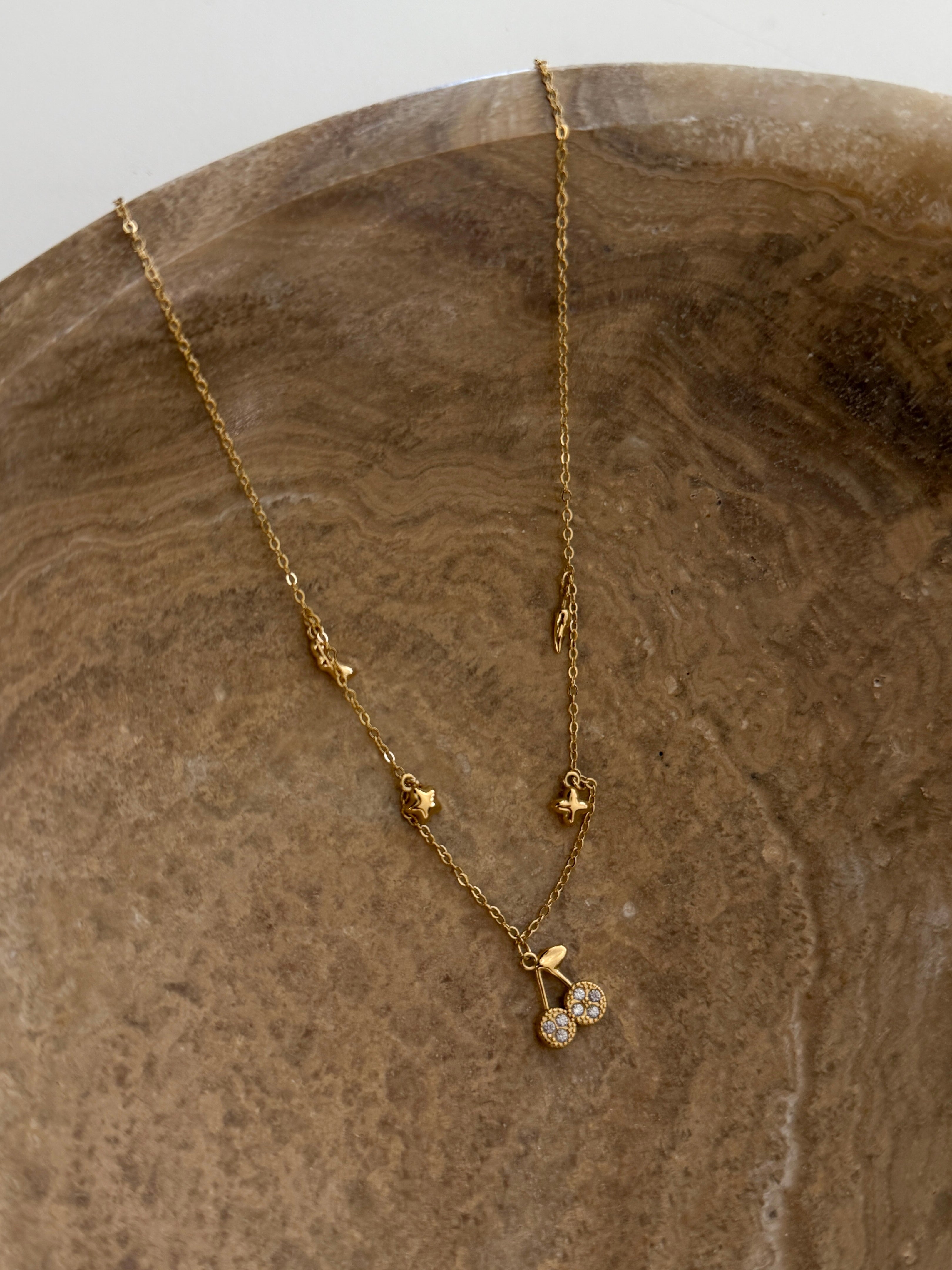 MEGHAN NECKLACE