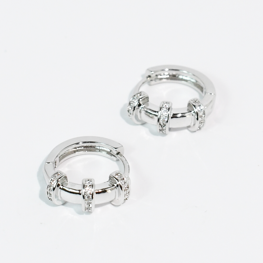 RossetteHuggiesSilver.1.png
