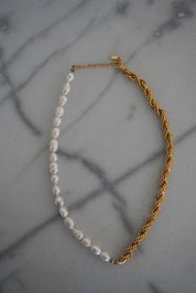 WILLOW NECKLACE