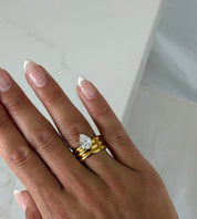 OLIVIA RING