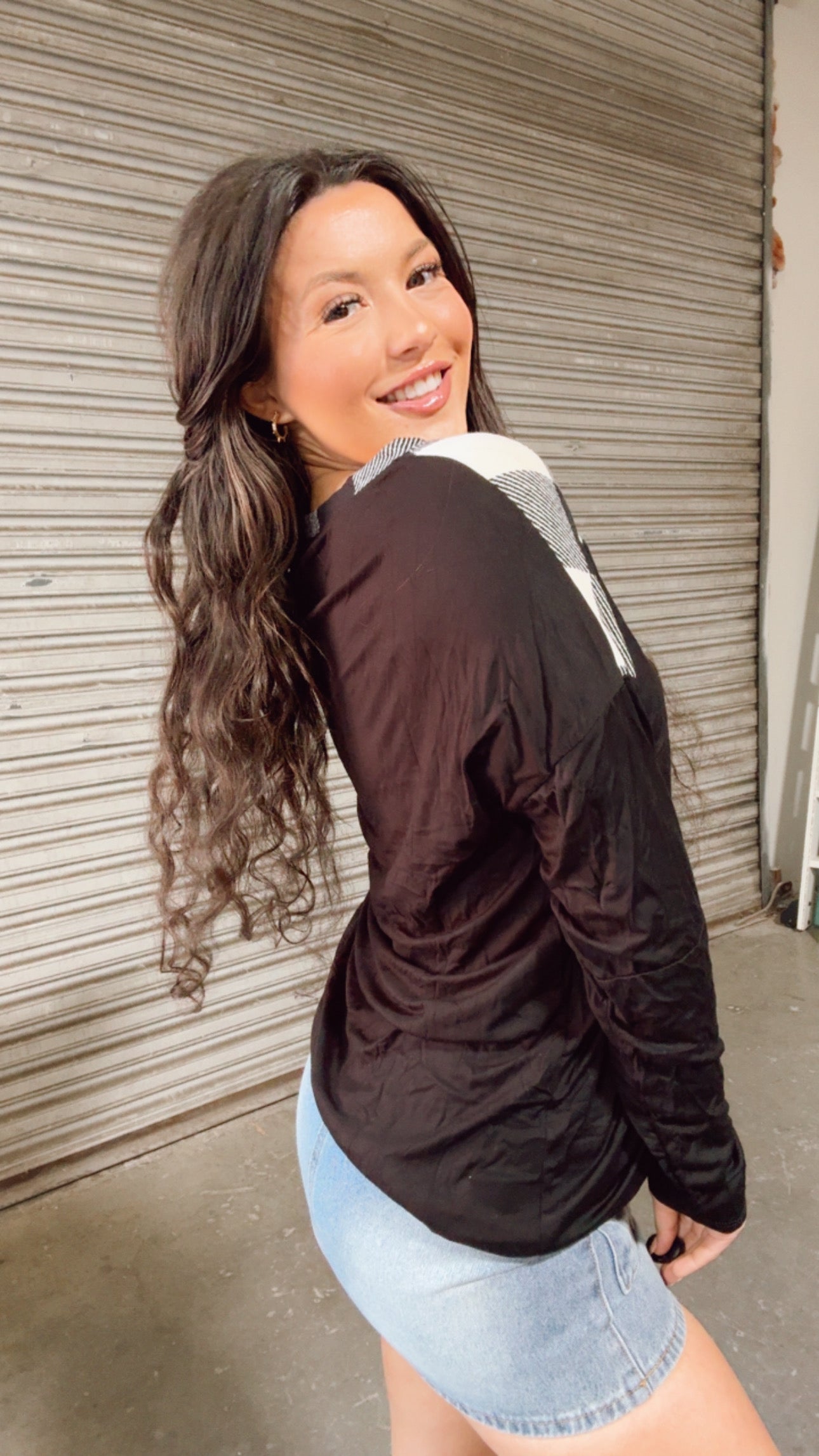 Black and White Plaid Vneck Long Sleeve Top *Final Sale*