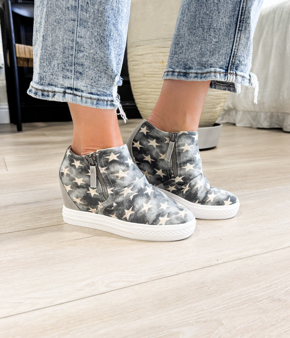 aridenim_1of6_-2.jpg