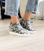 Ari Sneaker Wedge in Denim