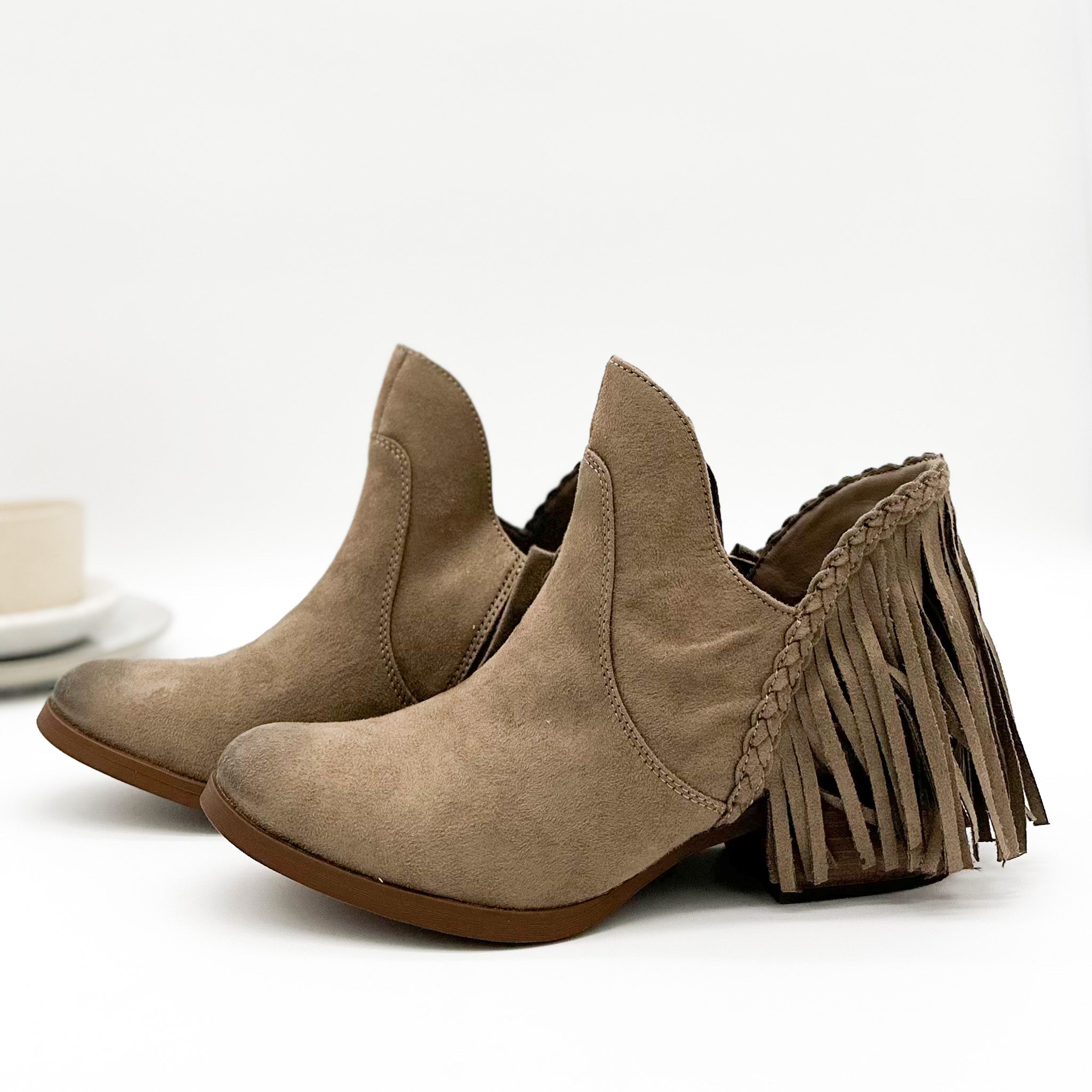 braxtontaupe-2_2fa11688-67b8-4c38-8d0a-dc48b69d8af0.jpg