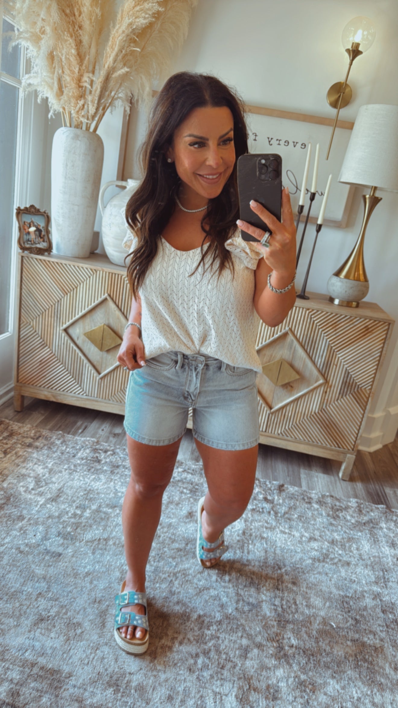 Judy Blue Magic Lwash Denim shorts