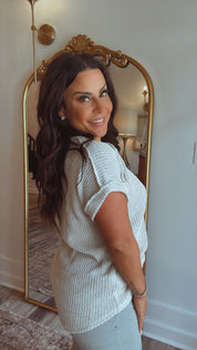 Chic Lightweight  Taupe Knit Vneck Top