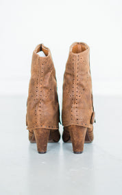 Cowgirl Star Booties in Tan