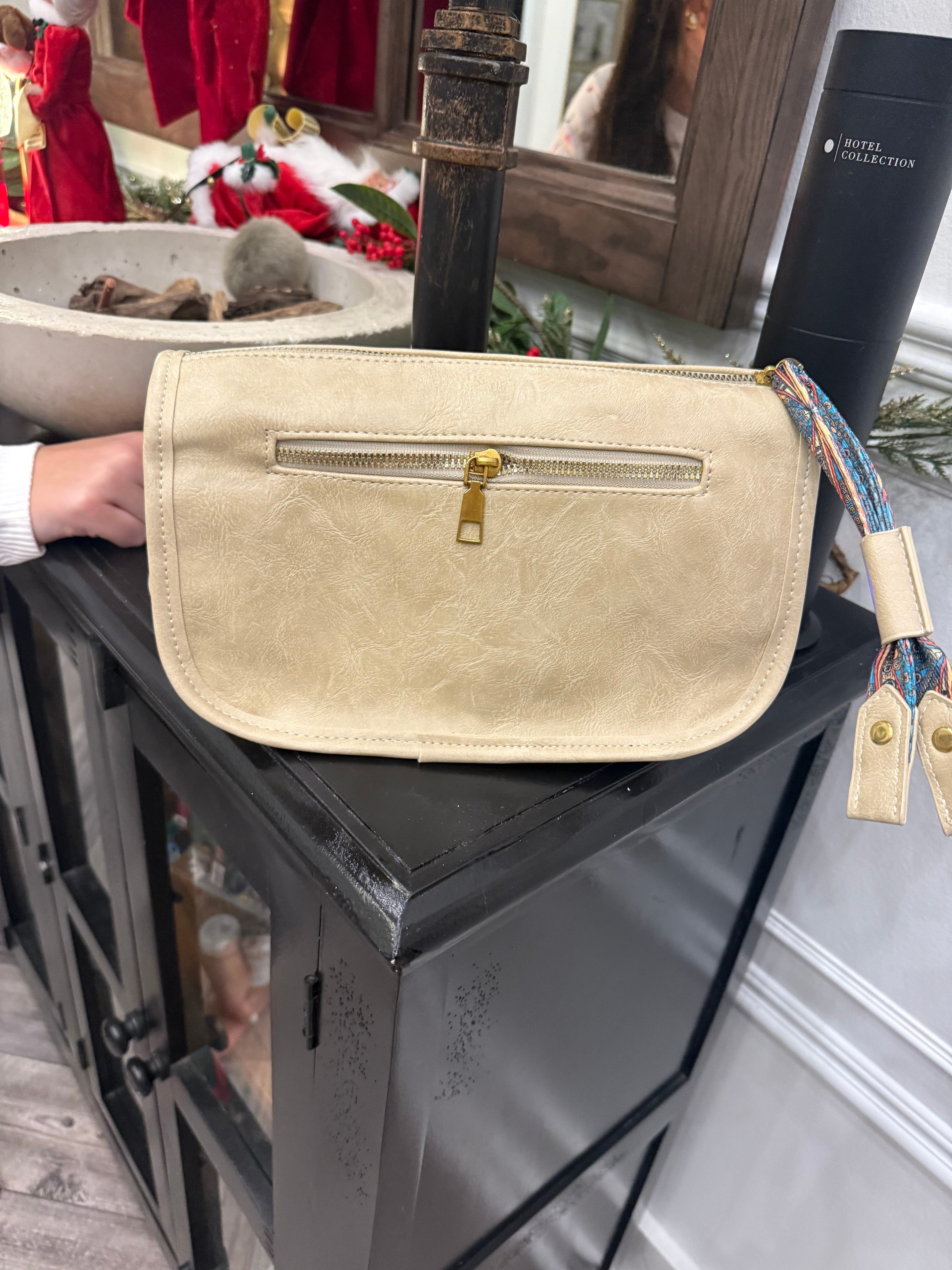 Bella Neane Large Crystal and Gold Heart Charm