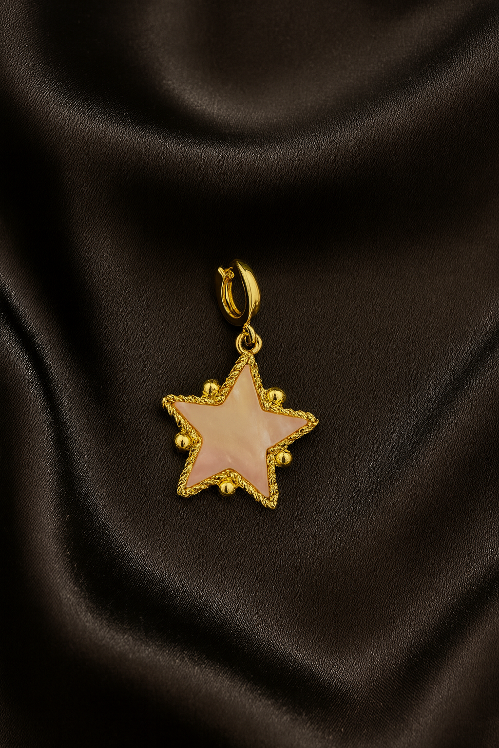 Bella Neane Gold Star And Pearl Charm