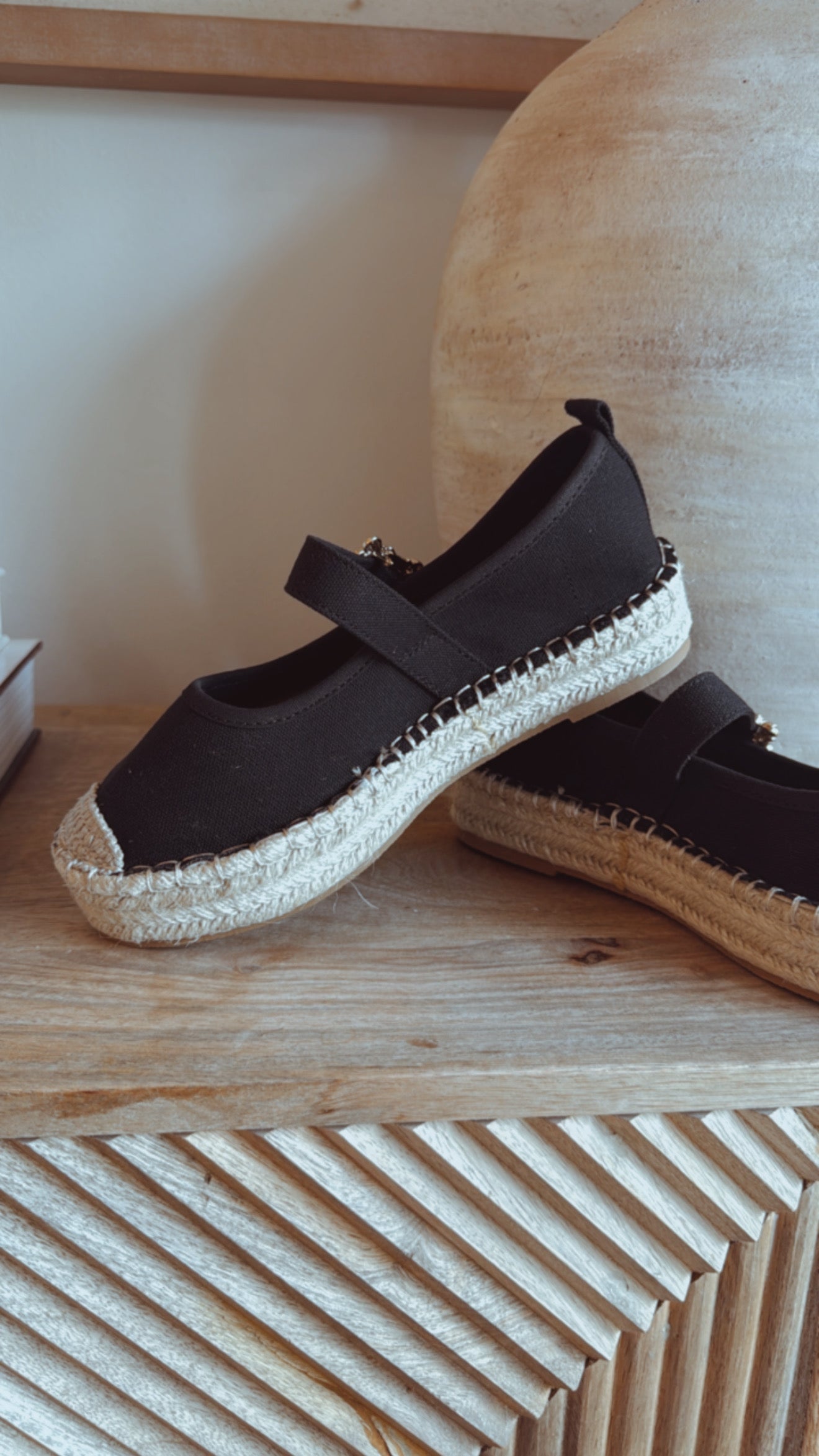 Black Natural Close Toe Platform Shoes