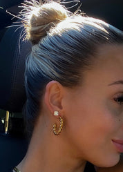 GOLD MEDIUM TWIST HOOPS