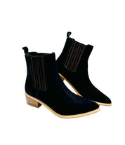 Leonor Suede Ankle Boot in Black