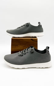 Mayo Sneaker in Grey