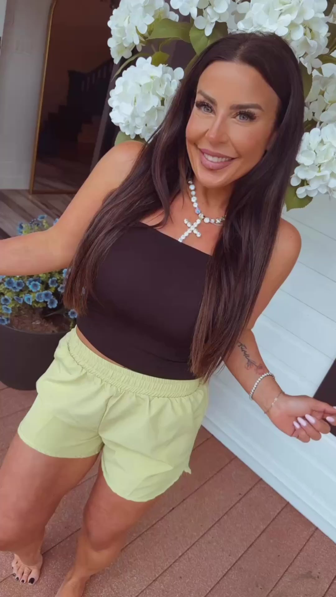 Lemon Elastic Waist Athletic Shorts w/Poclets