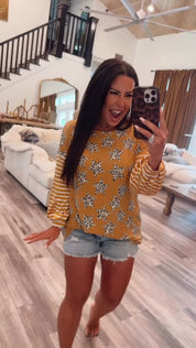 Chic Yellow Star And stripe Lightweight Top