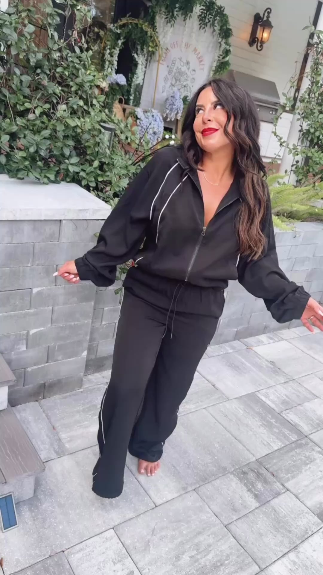 The Greii Lightweight Black and Silver Jacket And Pants Set