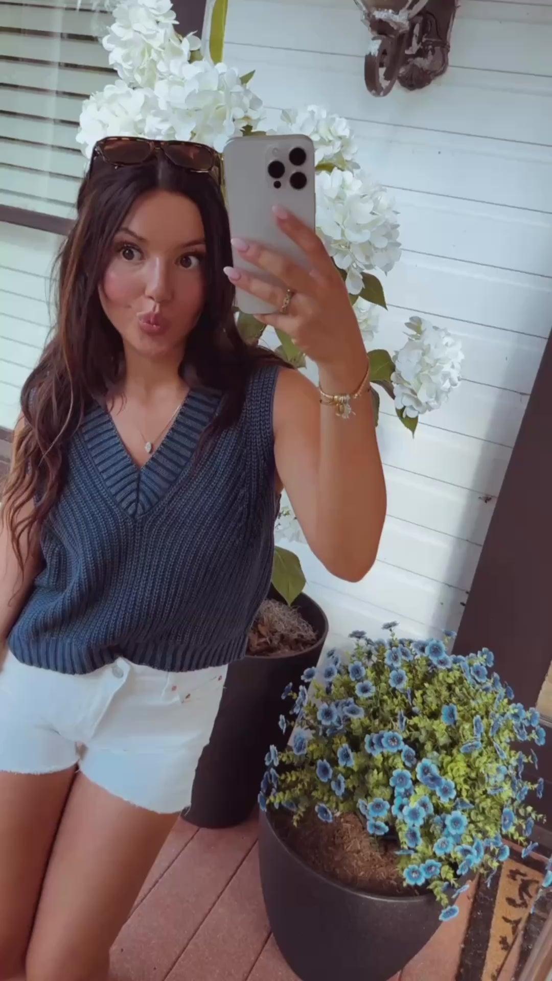 Chic Navy Knit Sleeveless Top