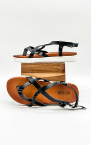 Sela Sandal in Black