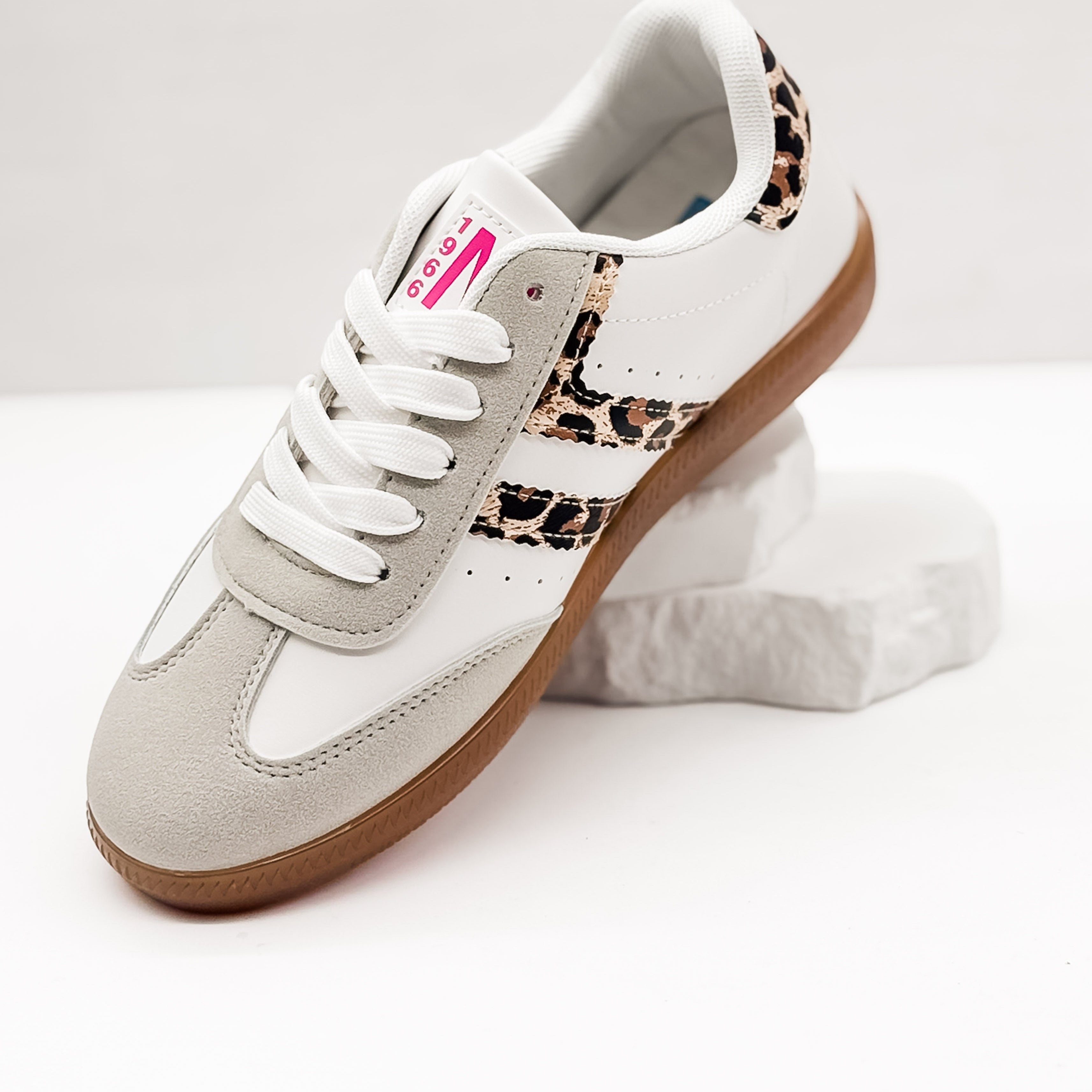 stockholmwhite_2of4.jpg