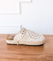 Treads Clogs in White