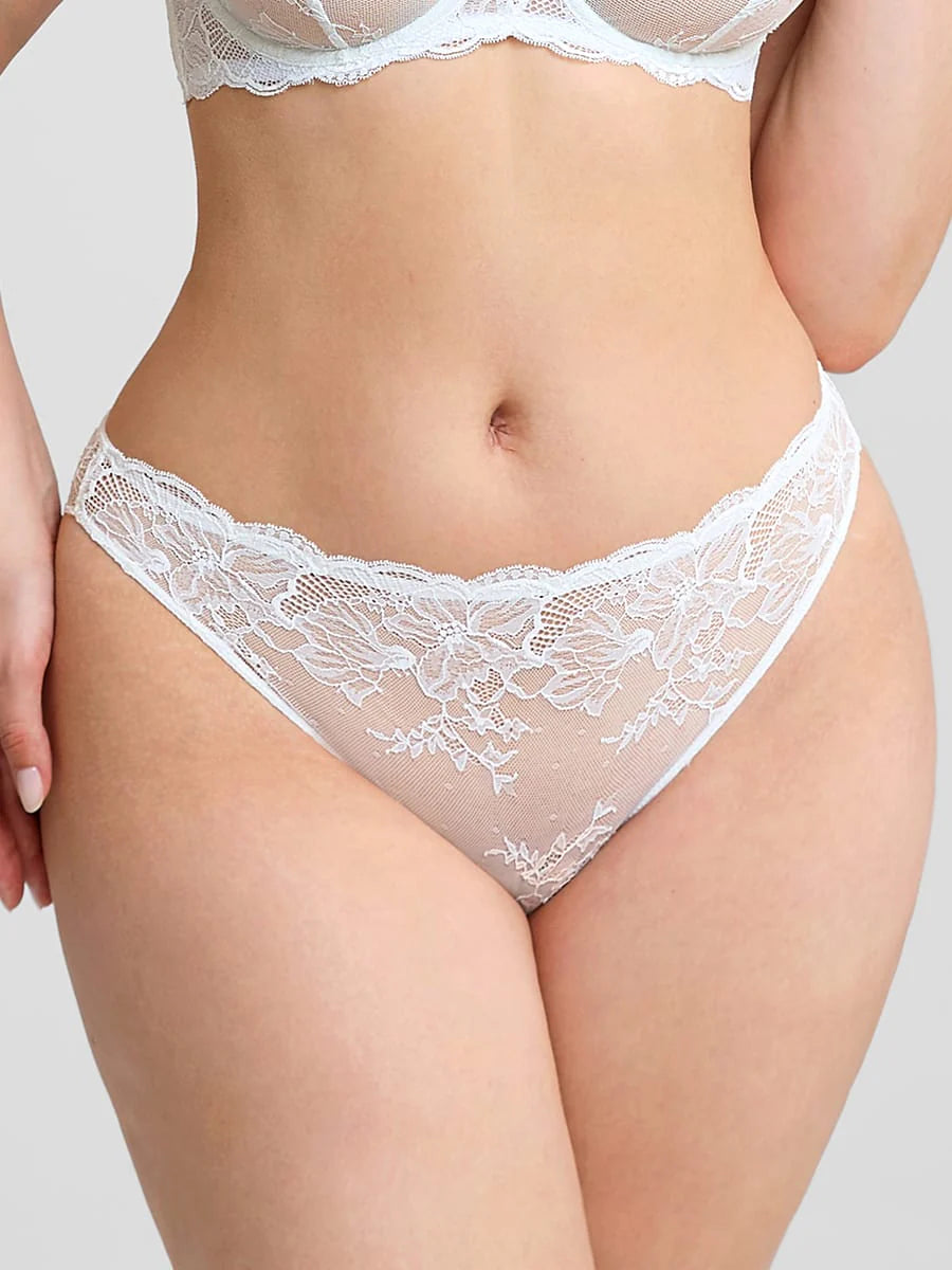 Sassy White Floral Seamless Lace Panties
