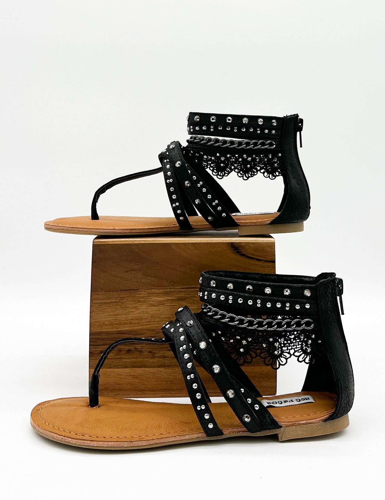 willowblack_cc05b451-abf8-4b77-b00c-06adb958bf64.jpg