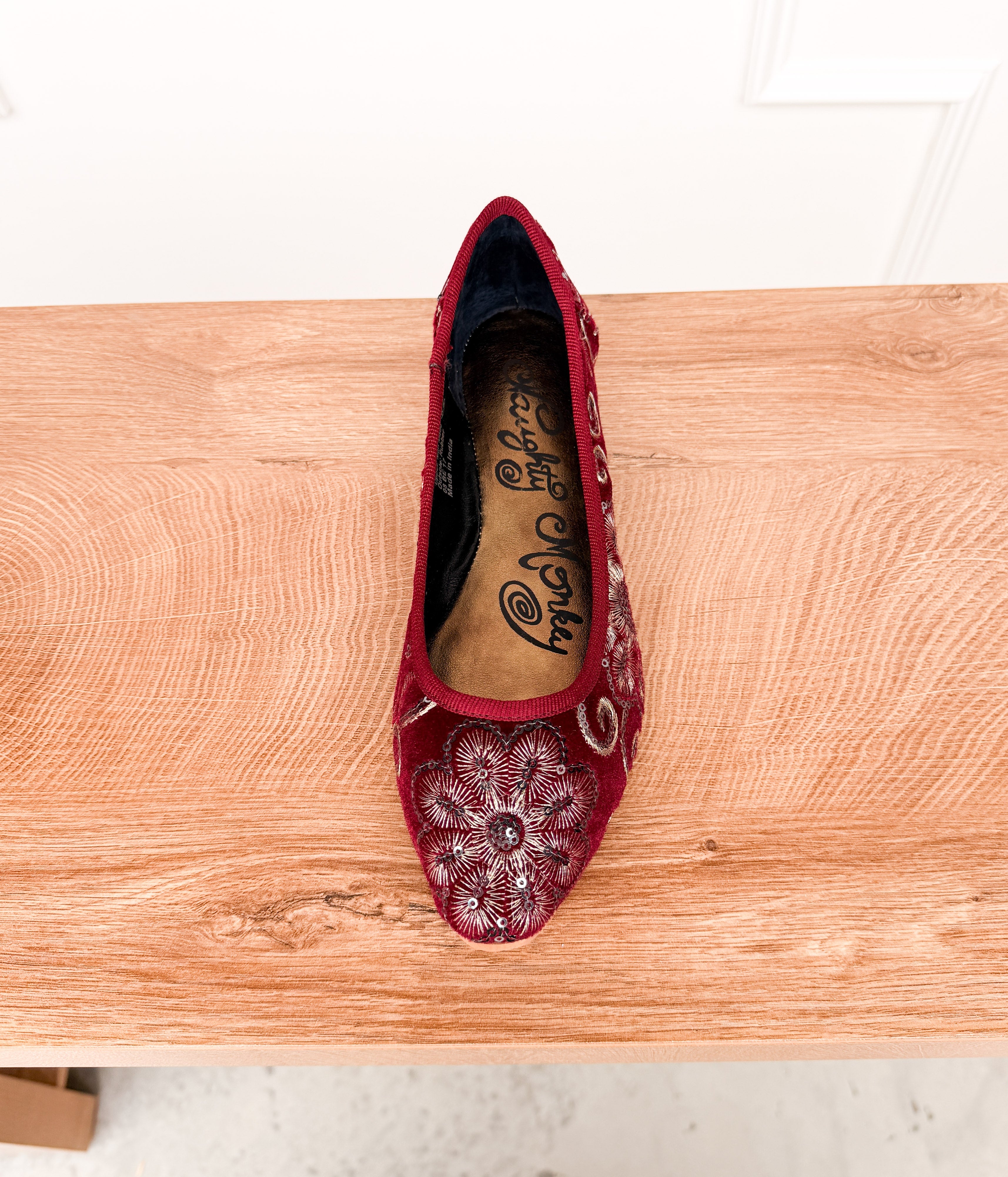 Yuna Flats in Burgundy