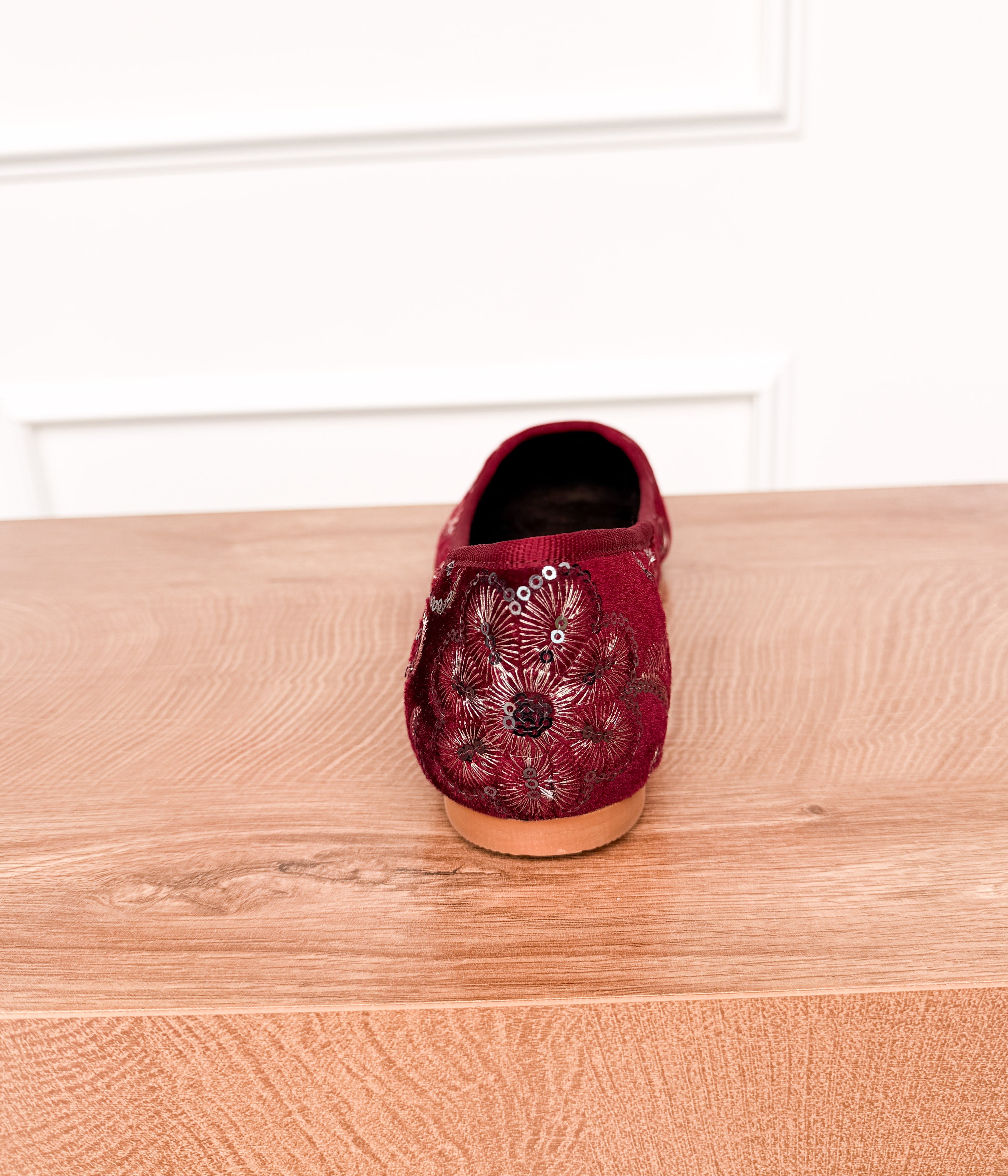 Yuna Flats in Burgundy